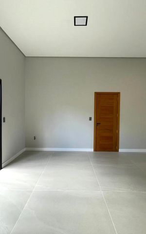 Casa à venda com 128m², 3 quartos e 2 vagas