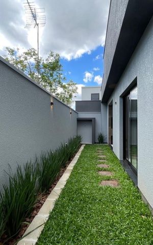 Casa à venda com 128m², 3 quartos e 2 vagas