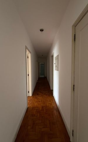 Apartamento para alugar com 130m², 3 quartos e sem vaga