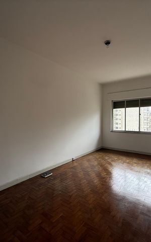Apartamento para alugar com 130m², 3 quartos e sem vaga