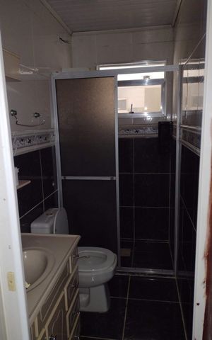 Casa à venda com 132m², 2 quartos e 1 vaga Casa à venda com 132m², 2 quartos e 1 vagaBanheiro
