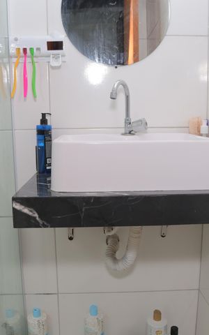 Casa de condomínio à venda com 42m², 2 quartos e sem vaga Casa de condomínio à venda com 42m², 2 quartos e sem vagaBanheiro