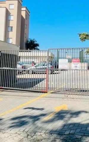 Apartamento para alugar com 45m², 2 quartos e 1 vaga Apartamento para alugar com 45m², 2 quartos e 1 vagaFachada com placa instalada no portão