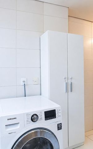 Apartamento à venda com 123m², 3 quartos e 2 vagas Apartamento à venda com 123m², 3 quartos e 2 vagasÁrea de serviço