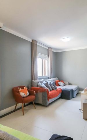 Apartamento à venda com 123m², 3 quartos e 2 vagas Apartamento à venda com 123m², 3 quartos e 2 vagasSala