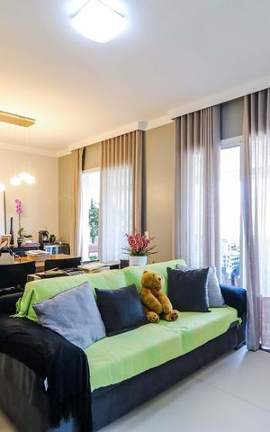 Apartamento à venda com 123m², 3 quartos e 2 vagas Apartamento à venda com 123m², 3 quartos e 2 vagasSala