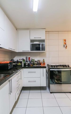 Apartamento à venda com 123m², 3 quartos e 2 vagas Apartamento à venda com 123m², 3 quartos e 2 vagasCozinha