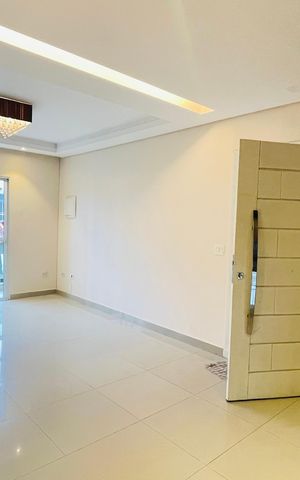 Casa de condomínio para alugar com 260m², 3 quartos e 3 vagasSala