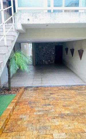 Casa de condomínio para alugar com 260m², 3 quartos e 3 vagasGaragem