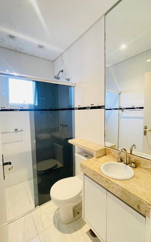 Casa de condomínio para alugar com 260m², 3 quartos e 3 vagasBanheiro