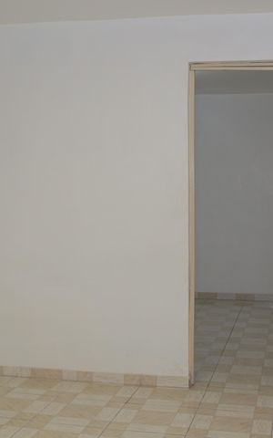 Casa à venda com 150m², 3 quartos e 2 vagas Casa à venda com 150m², 3 quartos e 2 vagasSala