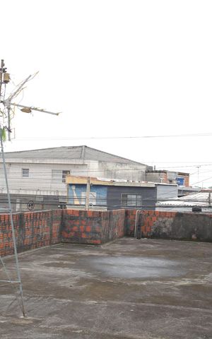 Casa à venda com 150m², 3 quartos e 2 vagas Casa à venda com 150m², 3 quartos e 2 vagasQuintal de cima