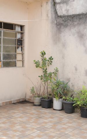 Casa à venda com 150m², 3 quartos e 2 vagas Casa à venda com 150m², 3 quartos e 2 vagasQuintal/ área de serviço