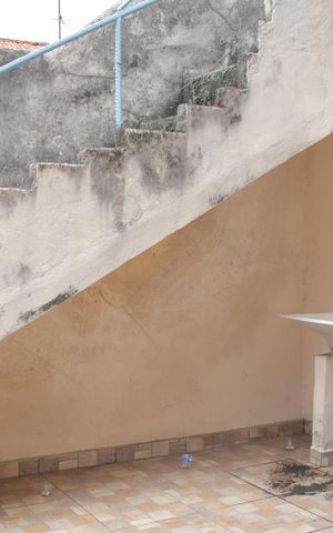 Casa à venda com 150m², 3 quartos e 2 vagas Casa à venda com 150m², 3 quartos e 2 vagasQuintal/ área de serviço