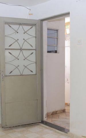 Casa à venda com 150m², 3 quartos e 2 vagas Casa à venda com 150m², 3 quartos e 2 vagasSala