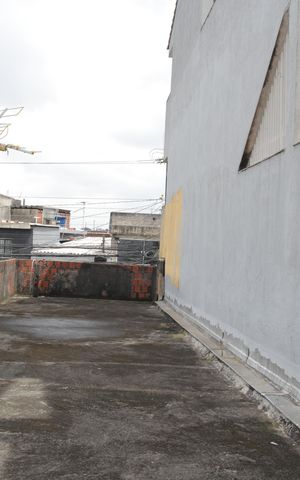 Casa à venda com 150m², 3 quartos e 2 vagas Casa à venda com 150m², 3 quartos e 2 vagasQuintal de cima