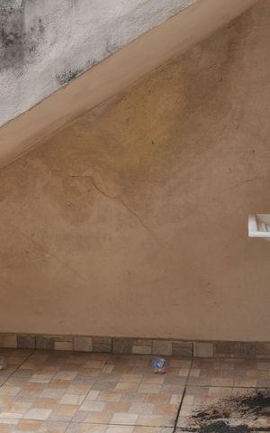 Casa à venda com 150m², 3 quartos e 2 vagas Casa à venda com 150m², 3 quartos e 2 vagasQuintal/ área de serviço