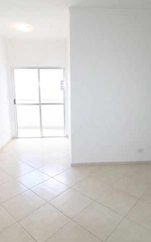 Apartamento para alugar com 75m², 2 quartos e 1 vagaSala