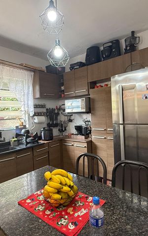 Casa à venda com 150m², 3 quartos e 1 vagaCasa 1