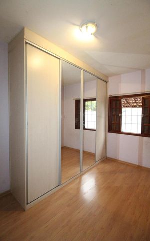 Casa para alugar com 250m², 3 quartos e 3 vagasSuíte