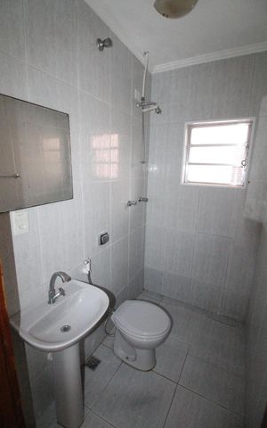Casa para alugar com 250m², 3 quartos e 3 vagasEdícula Banheiro