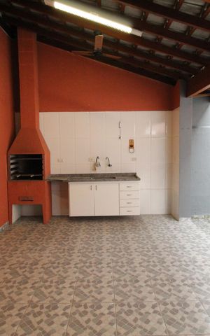 Casa para alugar com 250m², 3 quartos e 3 vagasQuintal