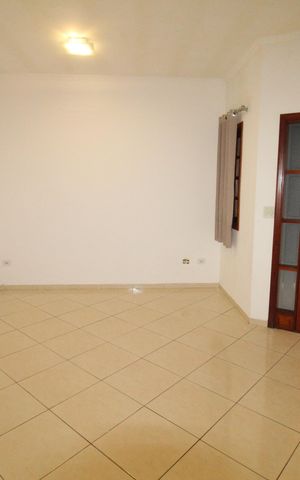 Casa para alugar com 250m², 3 quartos e 3 vagasSala