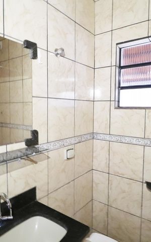 Casa para alugar com 130m², 2 quartos e 3 vagasBanheiro Social