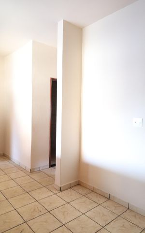 Casa para alugar com 130m², 2 quartos e 3 vagasSala