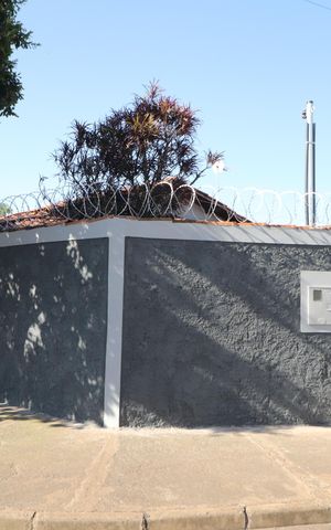 Casa para alugar com 130m², 2 quartos e 3 vagasFachada