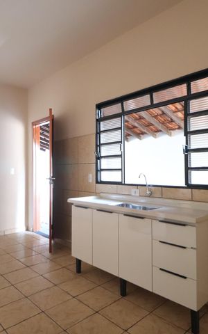 Casa para alugar com 130m², 2 quartos e 3 vagasCozinha