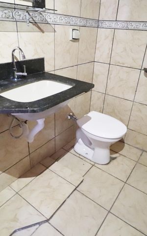 Casa para alugar com 130m², 2 quartos e 3 vagasBanheiro Social