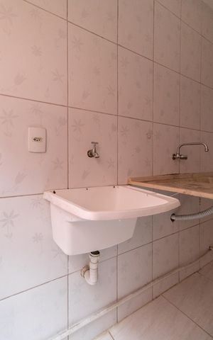 Apartamento para alugar com 55m², 2 quartos e 1 vaga Apartamento para alugar com 55m², 2 quartos e 1 vagaCozinha e Área de Serviço