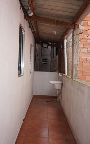 Casa para alugar com 60m², 2 quartos e sem vagaVaranda