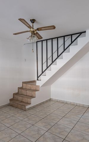 Casa para alugar com 90m², 2 quartos e 2 vagasSala