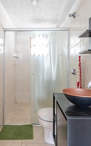 Casa para alugar com 90m², 2 quartos e 2 vagasBanheiro