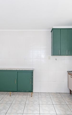 Casa para alugar com 90m², 2 quartos e 2 vagasCozinha