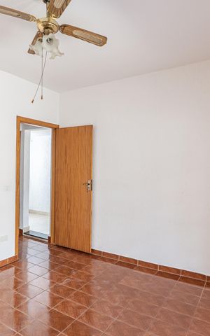 Casa para alugar com 90m², 2 quartos e 2 vagasQuarto 1