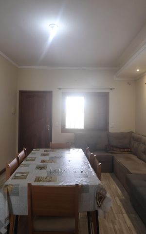 Casa à venda com 470m², 2 quartos e 7 vagasSala
