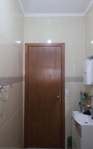 Casa à venda com 470m², 2 quartos e 7 vagasBanheiro