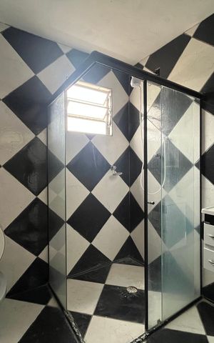Casa à venda com 305m², 3 quartos e 3 vagas Casa à venda com 305m², 3 quartos e 3 vagasBanheiro