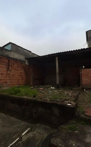 Casa à venda com 305m², 3 quartos e 3 vagas Casa à venda com 305m², 3 quartos e 3 vagasQuintal