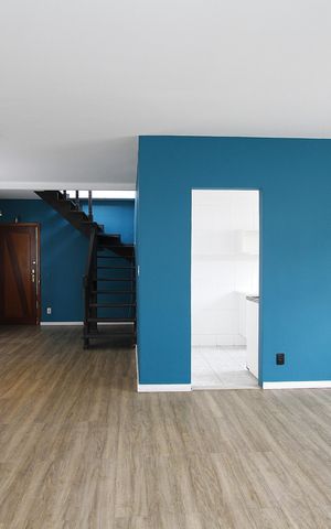 Apartamento para alugar com 200m², 2 quartos e 4 vagasSala