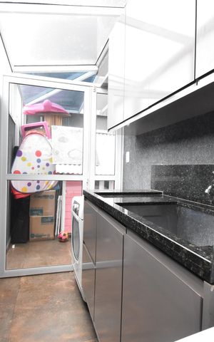 Casa de condomínio à venda com 89m², 3 quartos e 2 vagasÁrea de Serviço