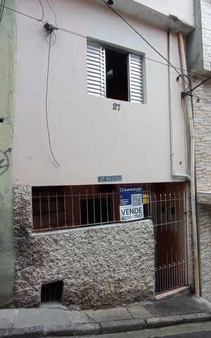 Casa para alugar com 80m², 2 quartos e sem vaga Casa para alugar com 80m², 2 quartos e sem vagaFachada