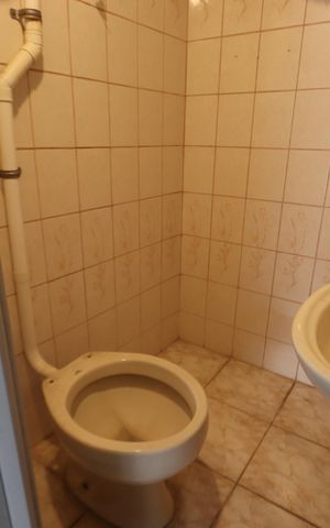 Casa para alugar com 147m², 3 quartos e sem vagaÁrea externa - Banheiro