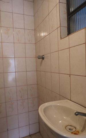 Casa para alugar com 147m², 3 quartos e sem vagaÁrea externa - Banheiro