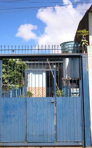 Casa para alugar com 90m², 3 quartos e 3 vagasFachada