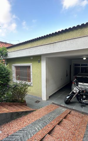 Casa para alugar com 250m², 3 quartos e 2 vagas Casa para alugar com 250m², 3 quartos e 2 vagasGaragem