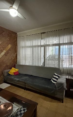 Casa para alugar com 250m², 3 quartos e 2 vagas Casa para alugar com 250m², 3 quartos e 2 vagasSala